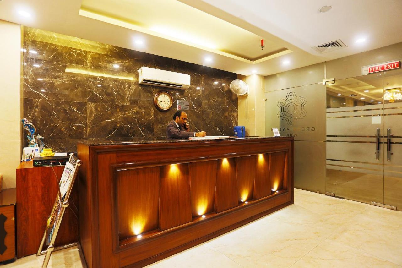 Capital O Green Palms Near Jhilmil Metro Station Hotel New Delhi Eksteriør billede